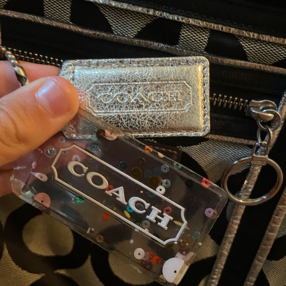 Vintage Poppy Coach Purse/Bag - Tan/Silver/Black w/ Purple Interior - Picture 3 of 6